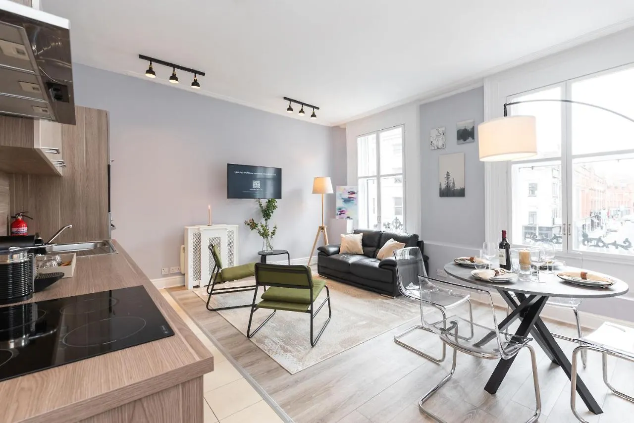 Dame Street - Irish Stay Group Dublin