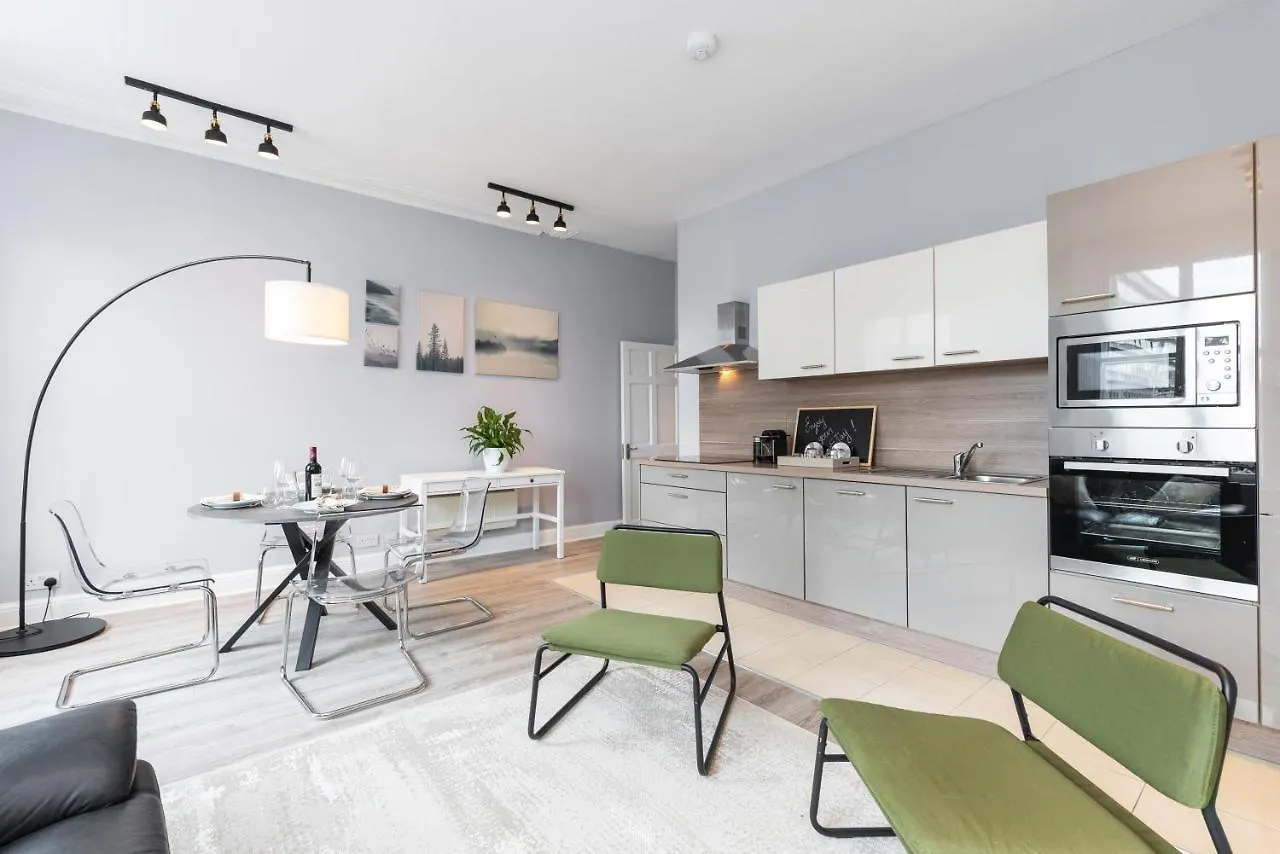 Dame Street - Irish Stay Group Dublin Apartment